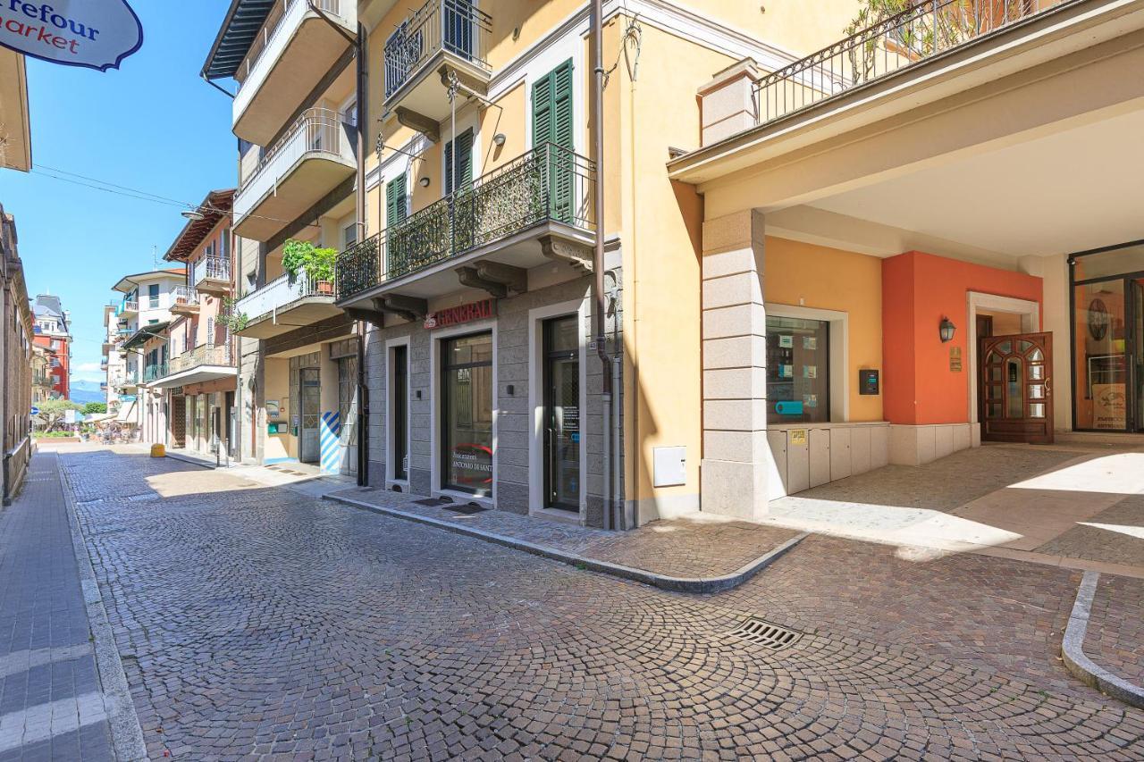 Dolfin - Nel Centro Di Stresa - By Impero House Apartment Екстериор снимка