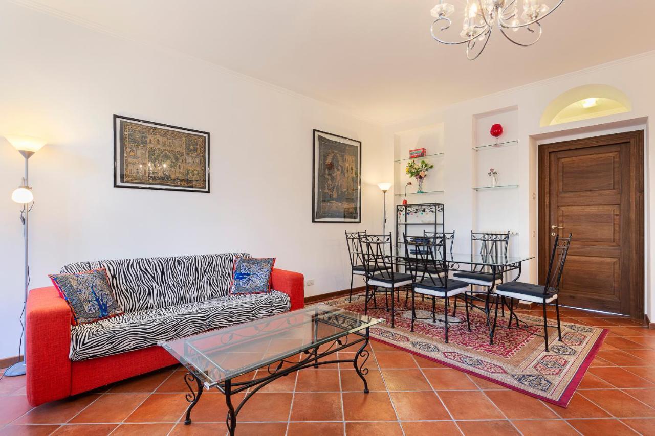 Dolfin - Nel Centro Di Stresa - By Impero House Apartment Екстериор снимка