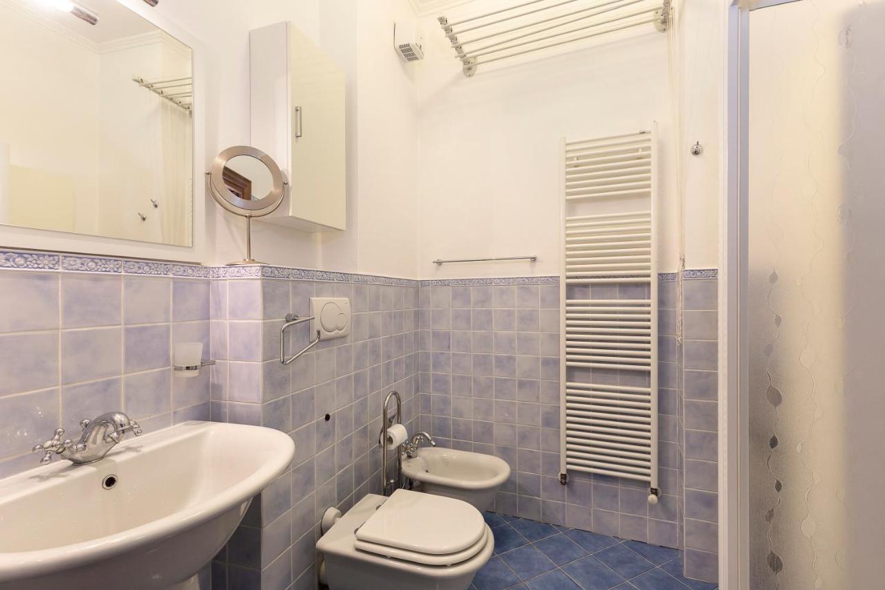 Dolfin - Nel Centro Di Stresa - By Impero House Apartment Екстериор снимка